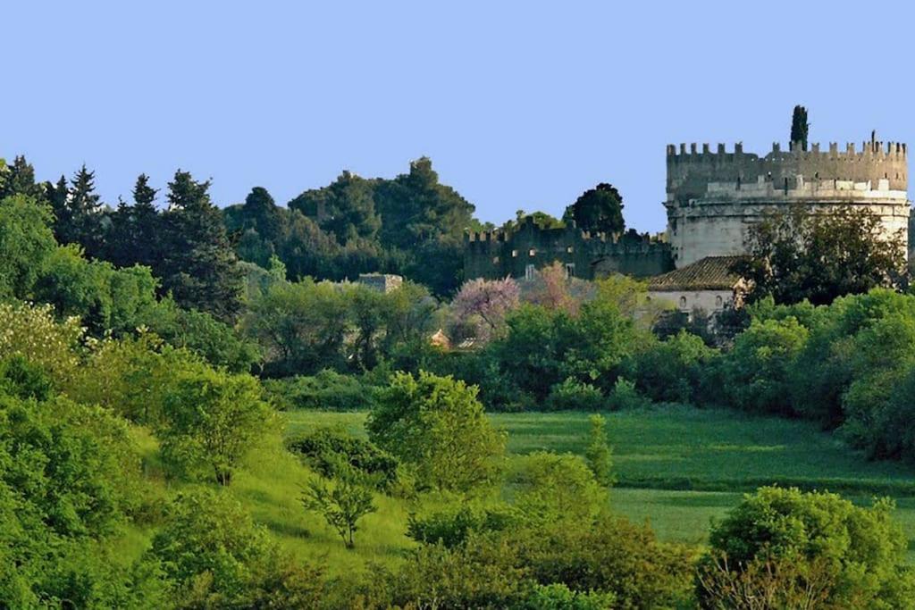 Basilica San Giovanni Appia Antica A Casa Di Amici Roma Exterior foto